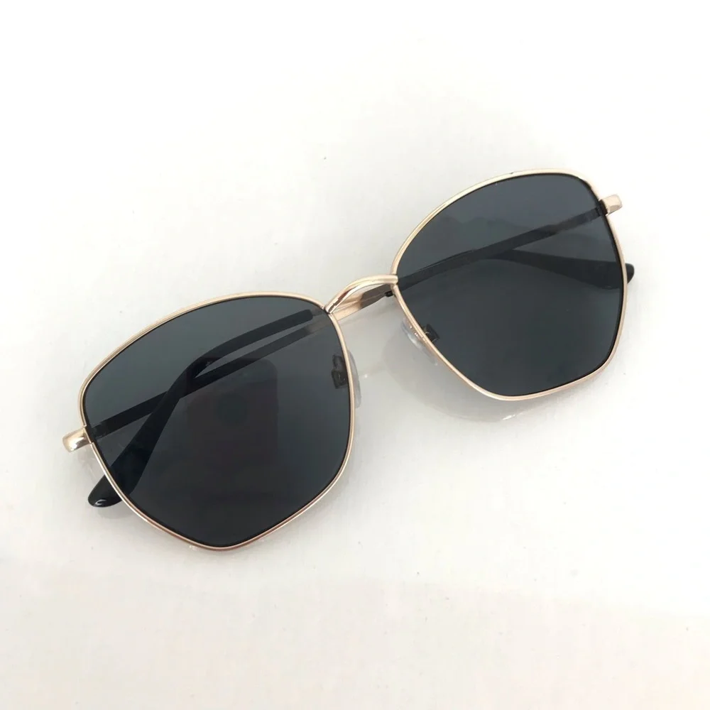 Frye and Co. Women's Gold Toned Aviator Sunglasses Metal Frames